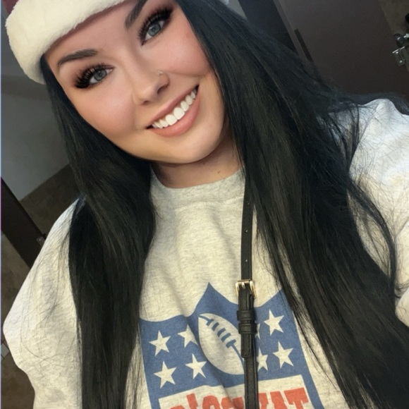 Meet your Posher, Taylor! - Picture 5 of 9